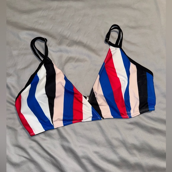 Cupshe bikini top - Picture 1 of 2